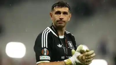 El Dibu quiere salir de Aston Villa y la Juventus ya prepara una oferta que puede cambiar todo