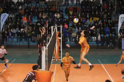 ¡El Vóley monterizo se enciende! Clásico decisivo por el título provincial