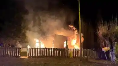 Entraron a la casa del abuelo de un intendente y lo que hicieron es escalofriante: tiraron combustible y prendieron fuego