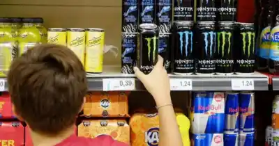 Presentaron un proyecto de ley en la provincia que busca prohibir la venta de bebidas energizantes a menores de edad