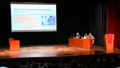 El Paraninfo de la UNSE vibró con las 3ª Jornadas de Periodismo: lo que se dijo sobre la IA y las redes sociales