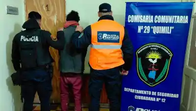 Caminaba por avenida Avellaneda y un delincuente lo amenazó con un cuchillo: lo que la policía encontró horas después