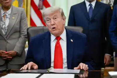 Trump asegura que el acuerdo con Irán se firma este fin de semana, pero Teherán frena la euforia