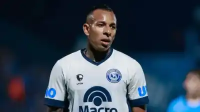 Riquelme llamó a Vila y abrió el juego por Villa: el precio que pide el Mendocino