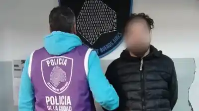 Se hacía pasar por productor de moda: cayó por engañar a menores con falsos castings