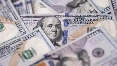 Dólar hoy: el blue y el oficial se tocan, pero la brecha es mínima
