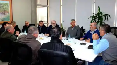 Río Dulce bajo la lupa: la reunión secreta que anticipa un verano complicado