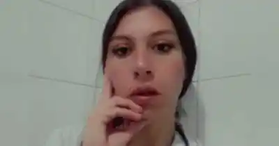 Llegó al hospital con una hemorragia y lo que descubrieron los médicos la dejó presa