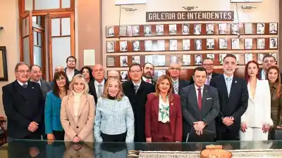 La intendente recibió a una comitiva árabe y lo que hablaron en el Salón de Acuerdos