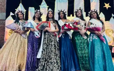 La noche en que el Colegio Parroquial de El Carmen coronó a su nueva reina