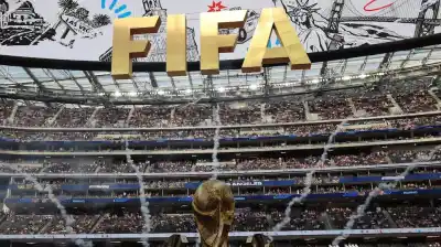 El juez de línea argentino que rompió un récord mundial en el 2026 y la FIFA lo premió