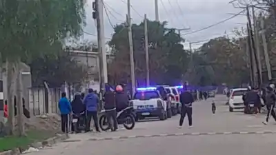 Irrumpieron en plena calle 12 de Octubre y lo que hallaron dejó a todos helados
