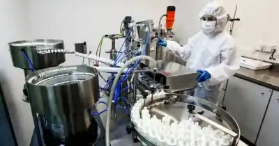 Histórico: la UNR fabricó un jarabe clave para niños con VIH que ningún laboratorio privado quiso producir