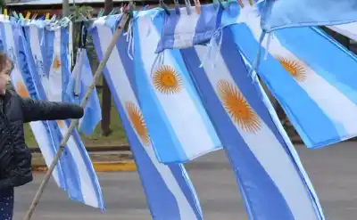 Fiebre mundialista en Jujuy: cuánto salen los accesorios para alentar a la Selección