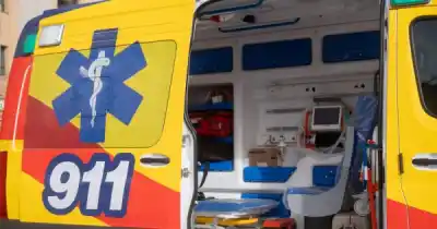 Cruzó en rojo y terminó chocando contra un auto: el nivel de alcohol que tenía en sangre dejó helados a los policías
