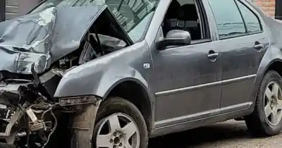 Chocó contra un transformador en Jujuy: el test de alcoholemia que la dejó detenida