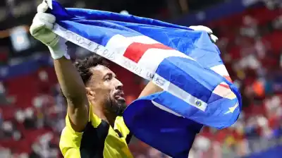 El héroe de 40 años que dejó a España sin gol: la hazaña de Vozinha que paralizó al Mundial