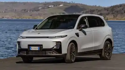 Llega a Argentina un SUV que promete más de 900 km de autonomía: conocé el Leapmotor B10