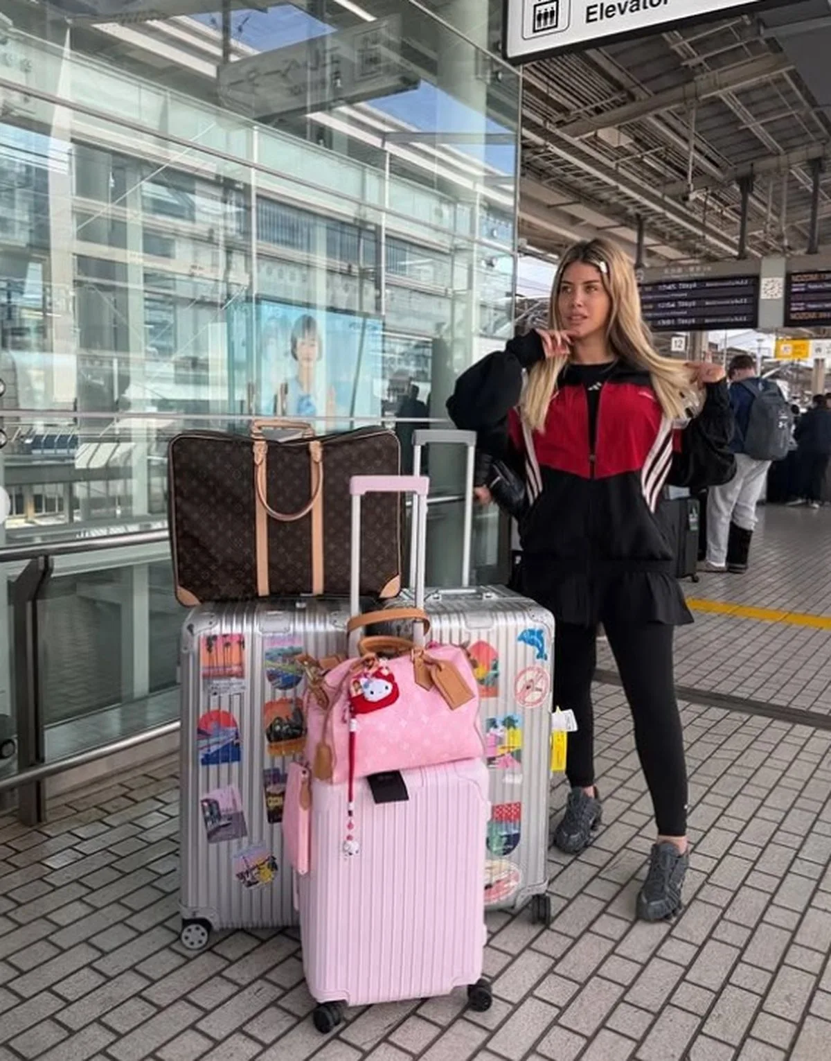 wanda-nara-valijas-ezeiza.jpg