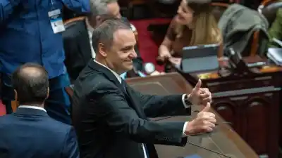 ¿Blindaje total a Adorni? El Gobierno cierra filas pero sus aliados se resquebrajan