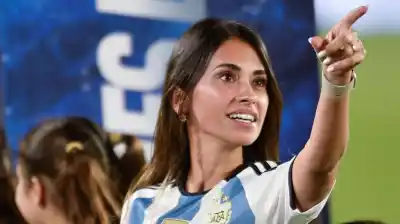 Antonela Roccuzzo y los hijos de Messi: las imágenes que emocionaron a los hinchas en el debut mundialista