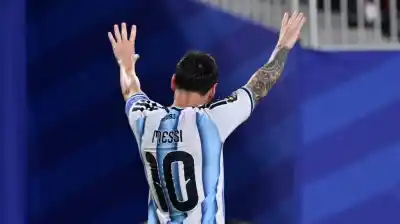 Ovación histórica a Messi: el estadio estalló tras su tripleta y récord mundial