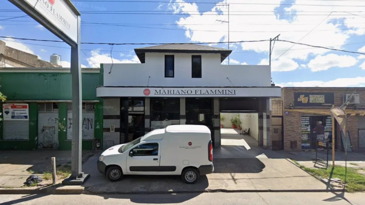 Delincuentes robaron una ambulancia que transportaba un cadáver hacia una casa velatoria en Berisso | TN