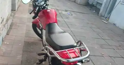 Lo pararon en un control y descubrieron que la moto tenía un pasado oculto
