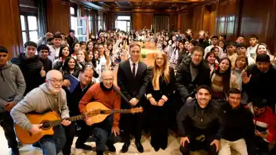 El programa que llevó a estudiantes del interior a la Casa de Gobierno: qué buscan mostrarles