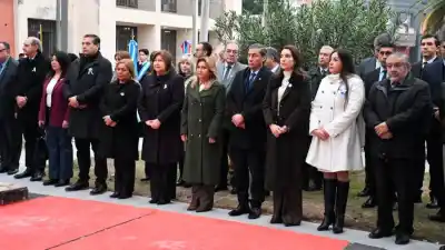En la plaza Güemes: la intendente Fuentes participó del homenaje al héroe gaucho