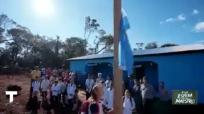 Levantaron una escuela a puro pulmón en la selva misionera, pero el Estado aún no manda maestros