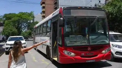 Este jueves definen si el boleto de colectivo sube a $1.700: ¿qué pasará con los taxis?