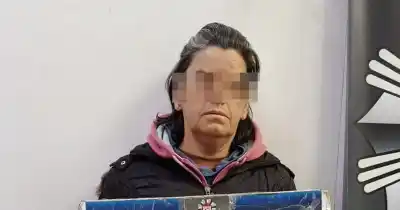 Cuidaba a una jubilada, la maniató con cinta y la dejó encerrada: cayó en un refugio tras dos meses