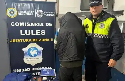 Entró a robar en un auto y lo que la policía encontró lo dejó helado