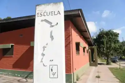 Entró a una escuela con un cuchillo de 40 cm y amenazó a un nene de 12: lo que pasó después te va a helar la sangre