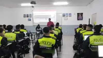 Más de 3.400 policías y penitenciarios ya se capacitaron en 2026: los detalles del plan que impulsa Seguridad