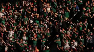 Silbidos en el Azteca: los hinchas mexicanos abuchearon a Messi antes del partido con Corea del Sur