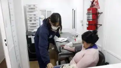 Más de 300 atenciones en una semana: el Hospital Móvil que revolucionó Nueva Baviera