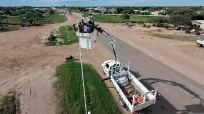 Adiós a la oscuridad: Quimilí estrena iluminación LED en la Ruta 89 y cambia la vida de cuatro barrios