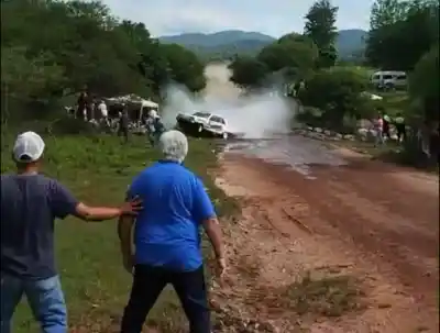 VIDEO| Susto en el Rally de Lules: un despiste genera un choque contra un espectador