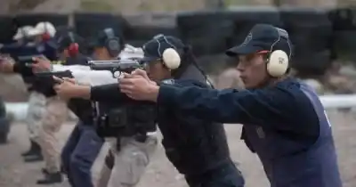 Gastarán $562 millones en pistolas para la Policía: ¿qué se sabe de la compra?