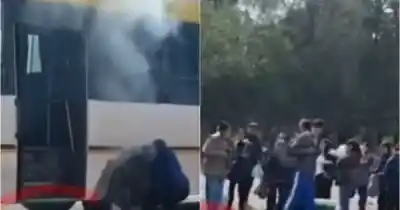 Se quedaron a pie en la ruta: un nuevo desperfecto de colectivo desató la furia de los pasajeros