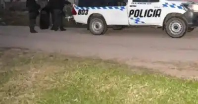Caminaba tranquila y dos motochorros la atacaron: la jubilada terminó herida en el asfalto