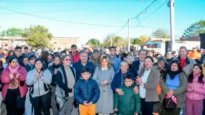 Vecinos de La Católica celebran: inauguraron 26 cuadras de pavimento y prometen más obras