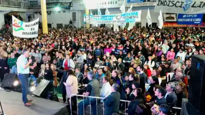 La Banda: el Frente Compromiso y Unidad oficializó su fórmula con un acto que colmó el Centro Recreativo