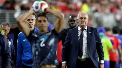 El duro mensaje de Alfaro tras el triunfo que mantiene vivo a Paraguay en el Mundial