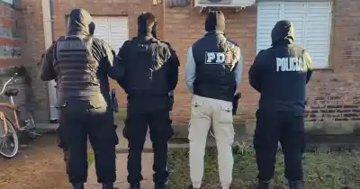 Tras amenazar a una periodista de Casilda, cayó con droga fraccionada y un arsenal narco