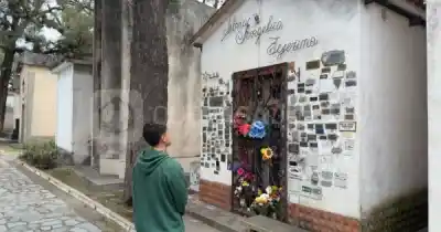 Amor, celos y una tumba que no deja de recibir visitas: la historia detrás de La Novia de Jujuy