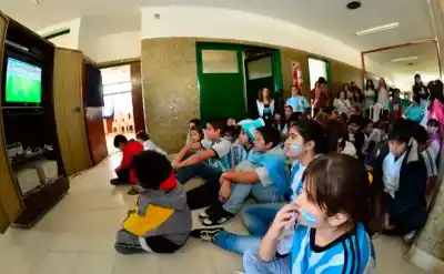 ¿Se suspenden las clases en Jujuy por el partido de Argentina? La respuesta oficial