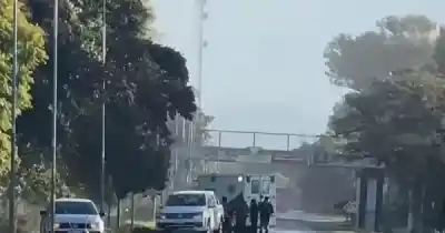 Una camioneta y una moto chocaron de frente en Perico: el conductor del rodado menor murió en el acto